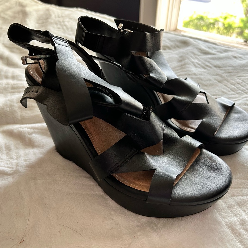 Wedge sandals
